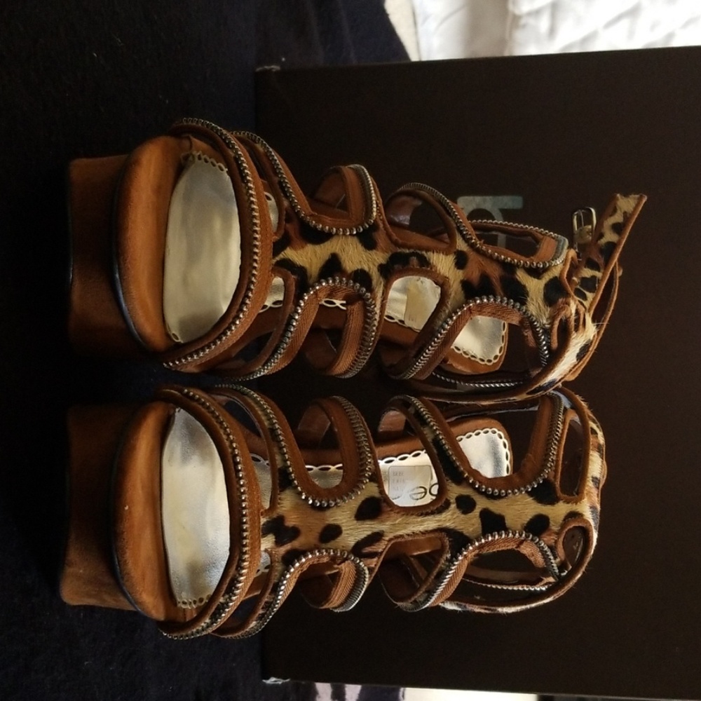 BeBe heels